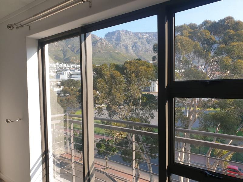 1 Bedroom Property for Sale in Zonnebloem Western Cape